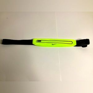 Unisex Nike reflective runners belt (slim Fanny pack)